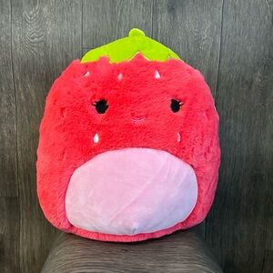 Squishmallows Scarlet Strawberry Plush 16” Kellytoy Jazwares FuzzAMallows
